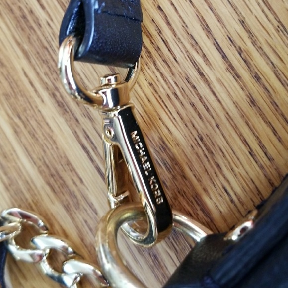 Michael Kors Shoulder Bag - Picture 7 of 8